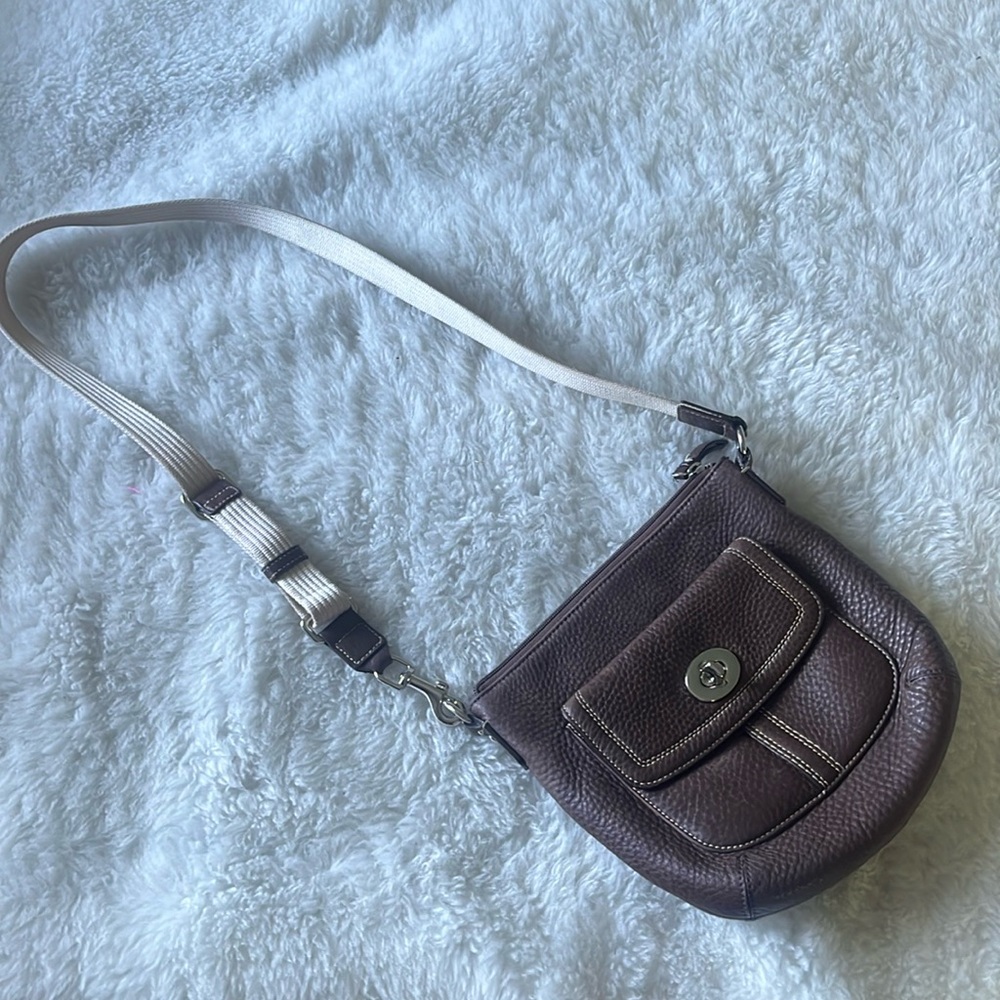 Brown pebbled leather crossbody soho style bag - Picture 3 of 15